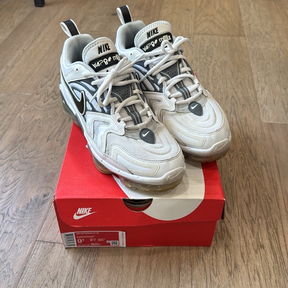 Nike VaporMax EVO Running Sneakers White and Gray Size 9.5 - Picture 8 of 9